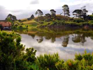 新西兰的美丽小霍比特村儿风景壁纸