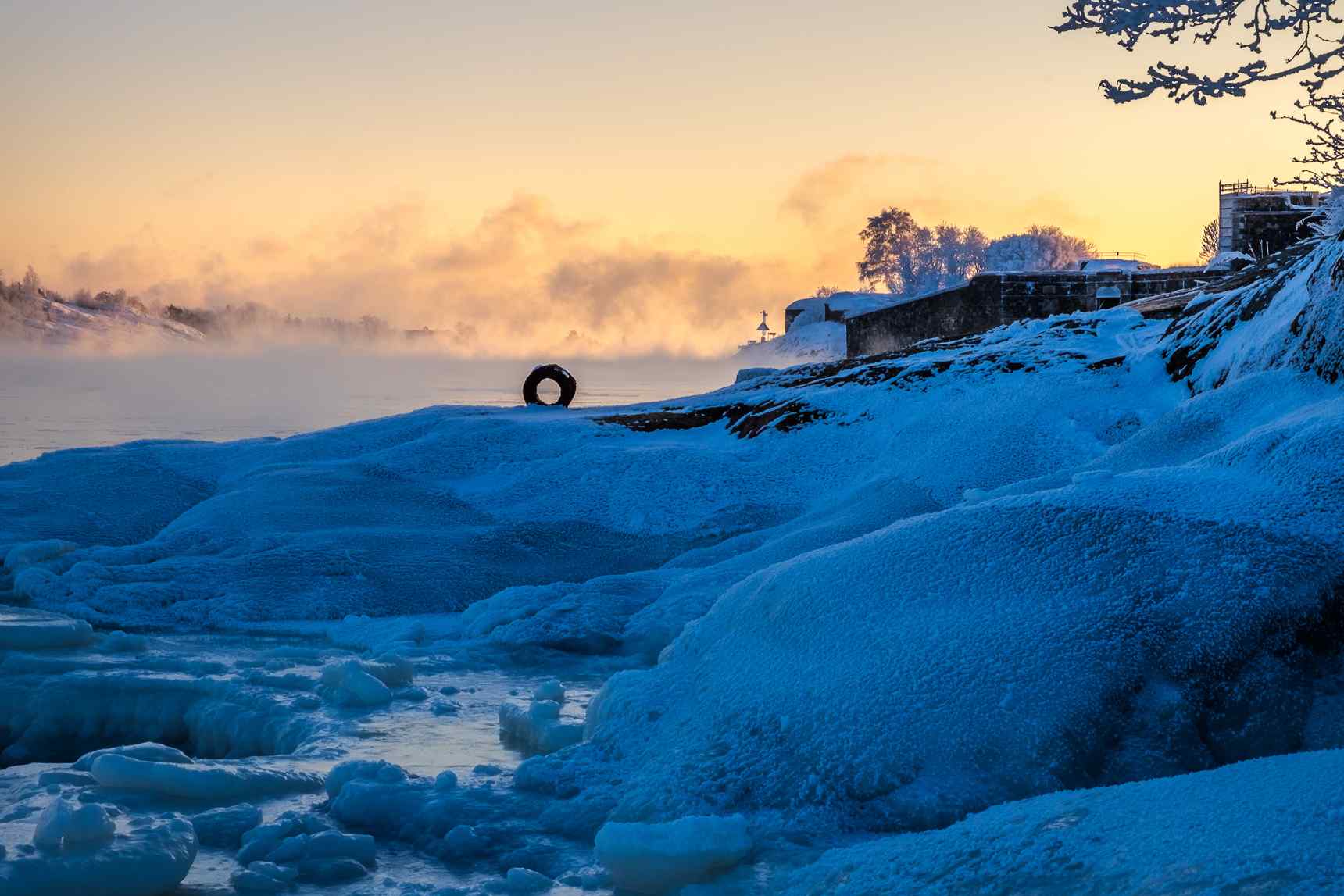 冰天雪地唯美的朝霞芬兰自然风景桌面壁纸