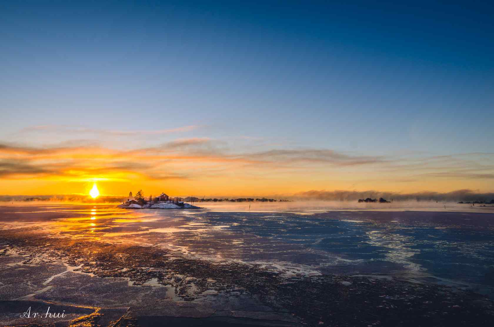 冰天雪地的唯美日出芬兰自然风景桌面壁纸