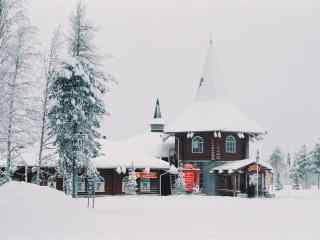 北欧风情小屋山林雪景芬兰自然风景桌面壁纸