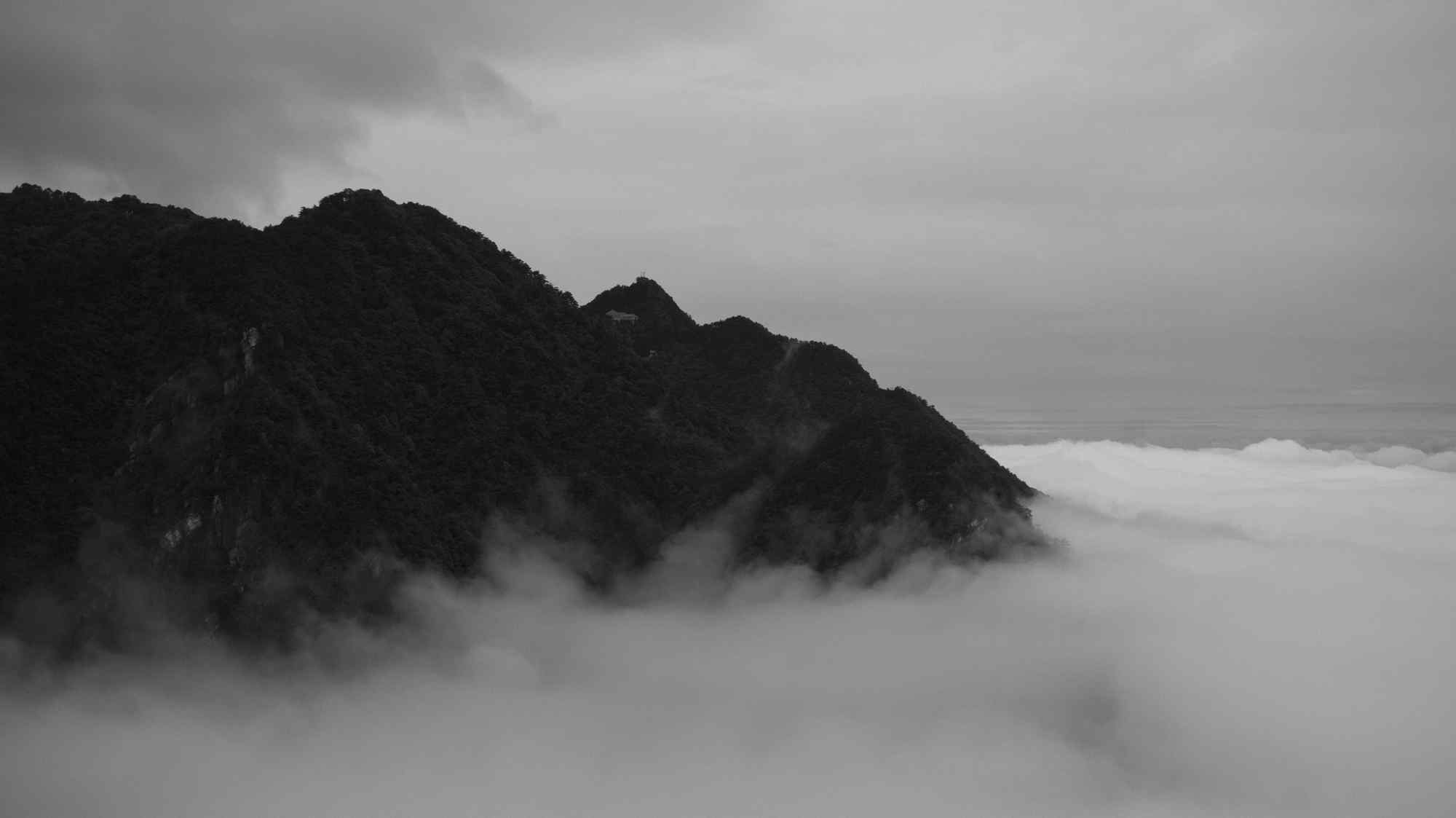 雾色朦胧中的庐山风景桌面壁纸第二辑（9张）