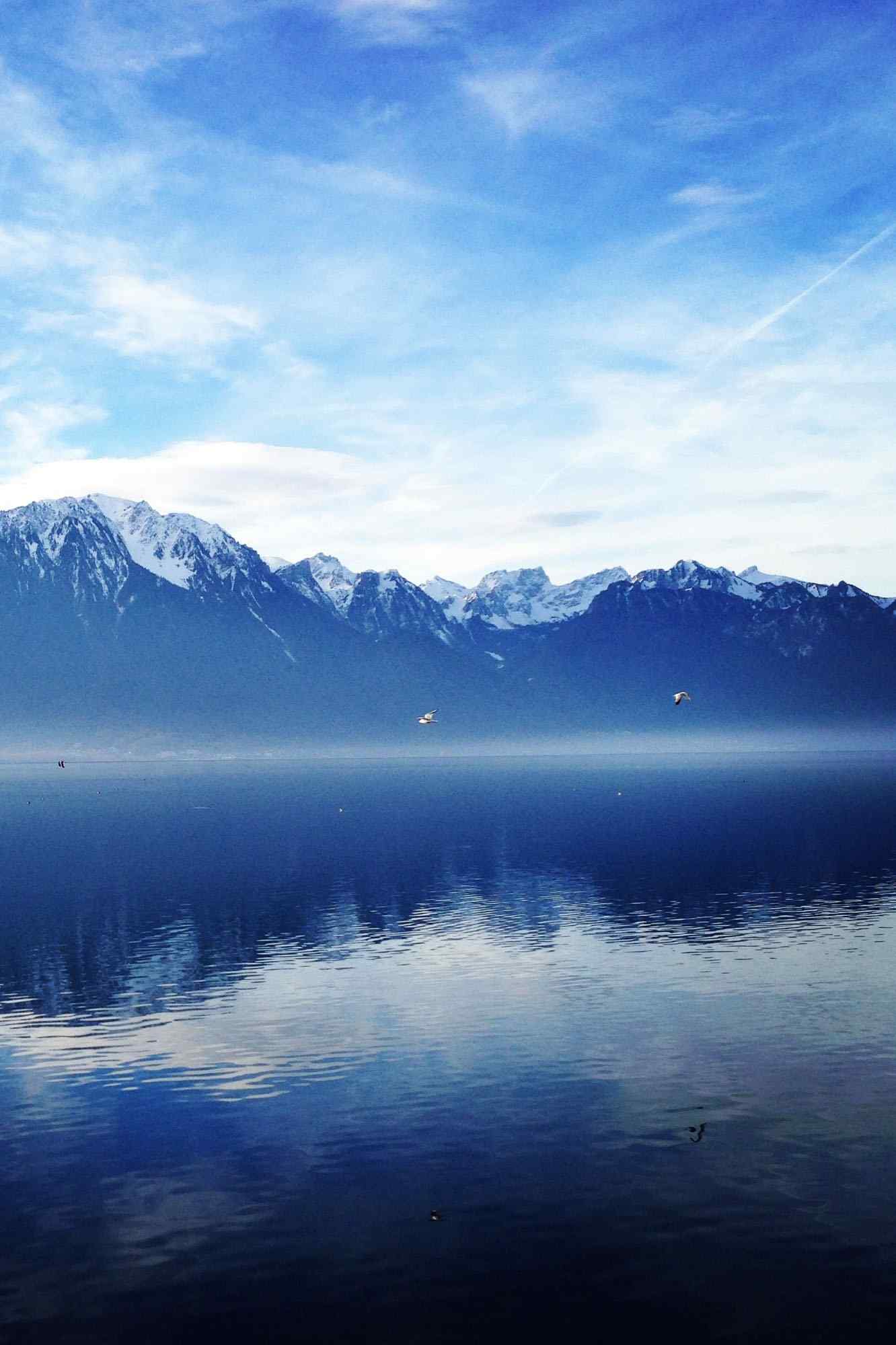 瑞士纯净的湖光山色风景壁纸图片下载
