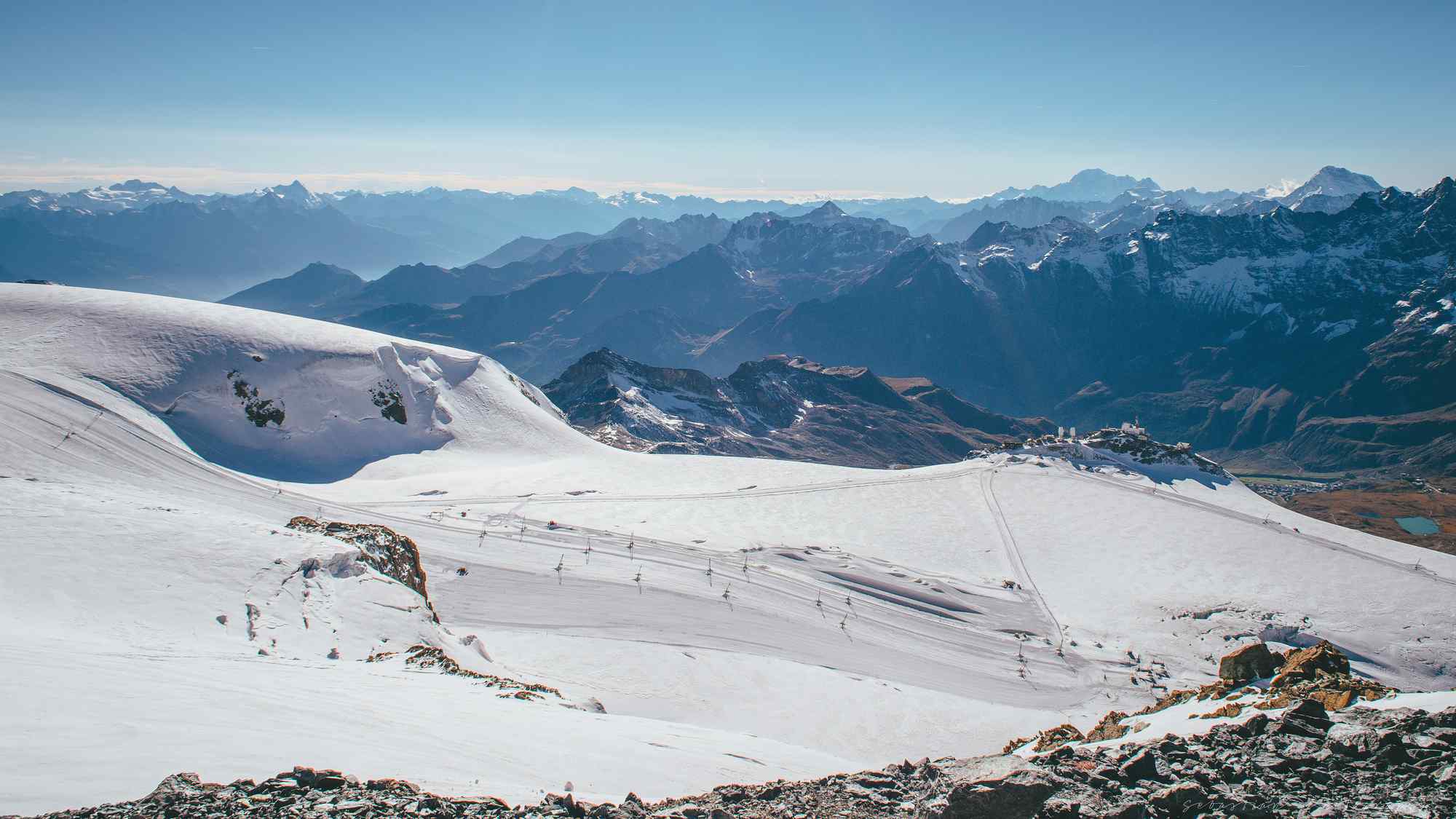 瑞士雪山山顶风景桌面壁纸