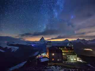 瑞士山顶唯美星空夜景桌面壁纸