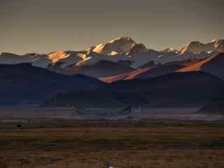 珠穆朗玛峰唯美日落壁纸风景图片下载