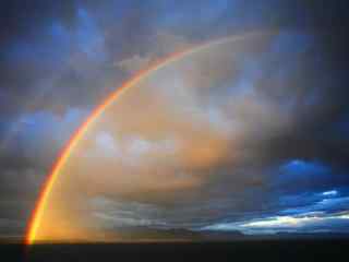 绚烂美丽的雨后彩虹桌面壁纸