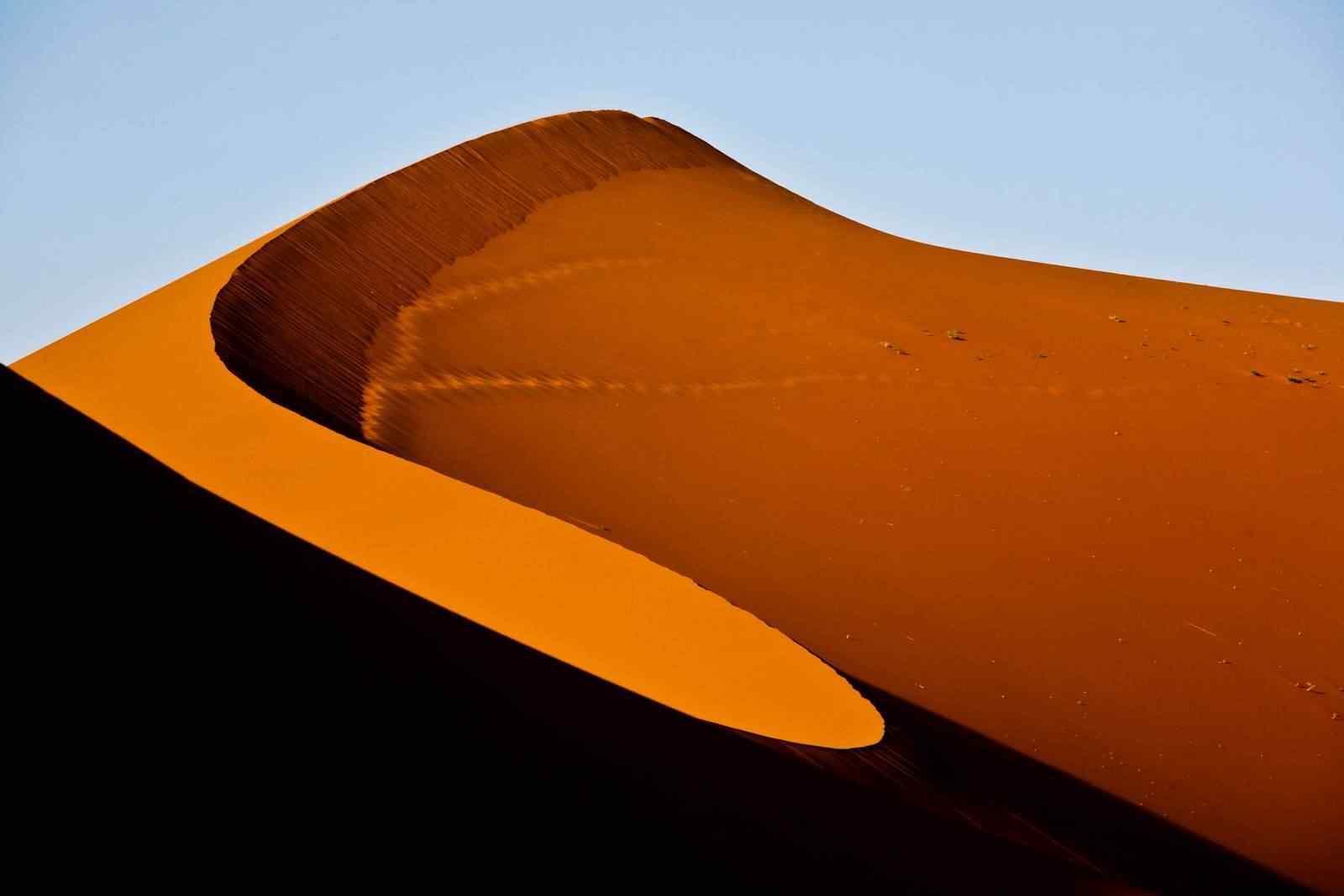 沙漠黄昏风景桌面壁纸