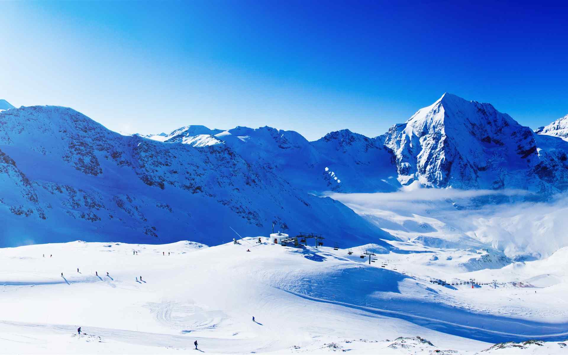 冬天雪山风景高清电脑壁纸图片
