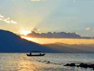 大理洱海日落而息风景图片桌面壁纸