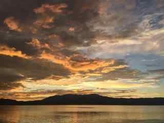 洱海唯美日出风景图片高清桌面壁纸