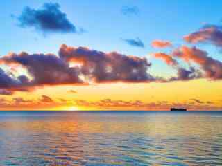 塞班岛唯美海上日出火烧云图片高清桌面壁纸