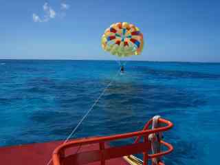 塞班岛出海热气球极限运动唯美图片高清桌面壁纸