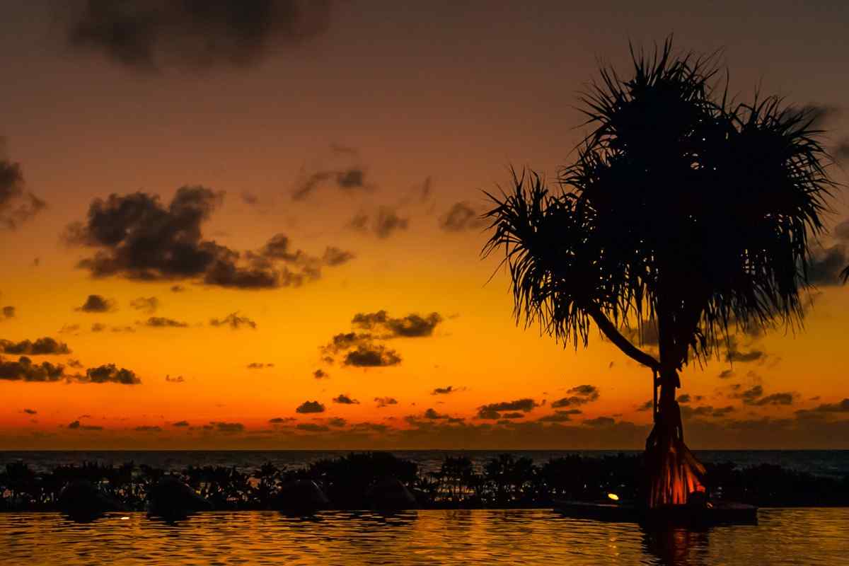 普吉岛唯美夕阳图片高清桌面壁纸
