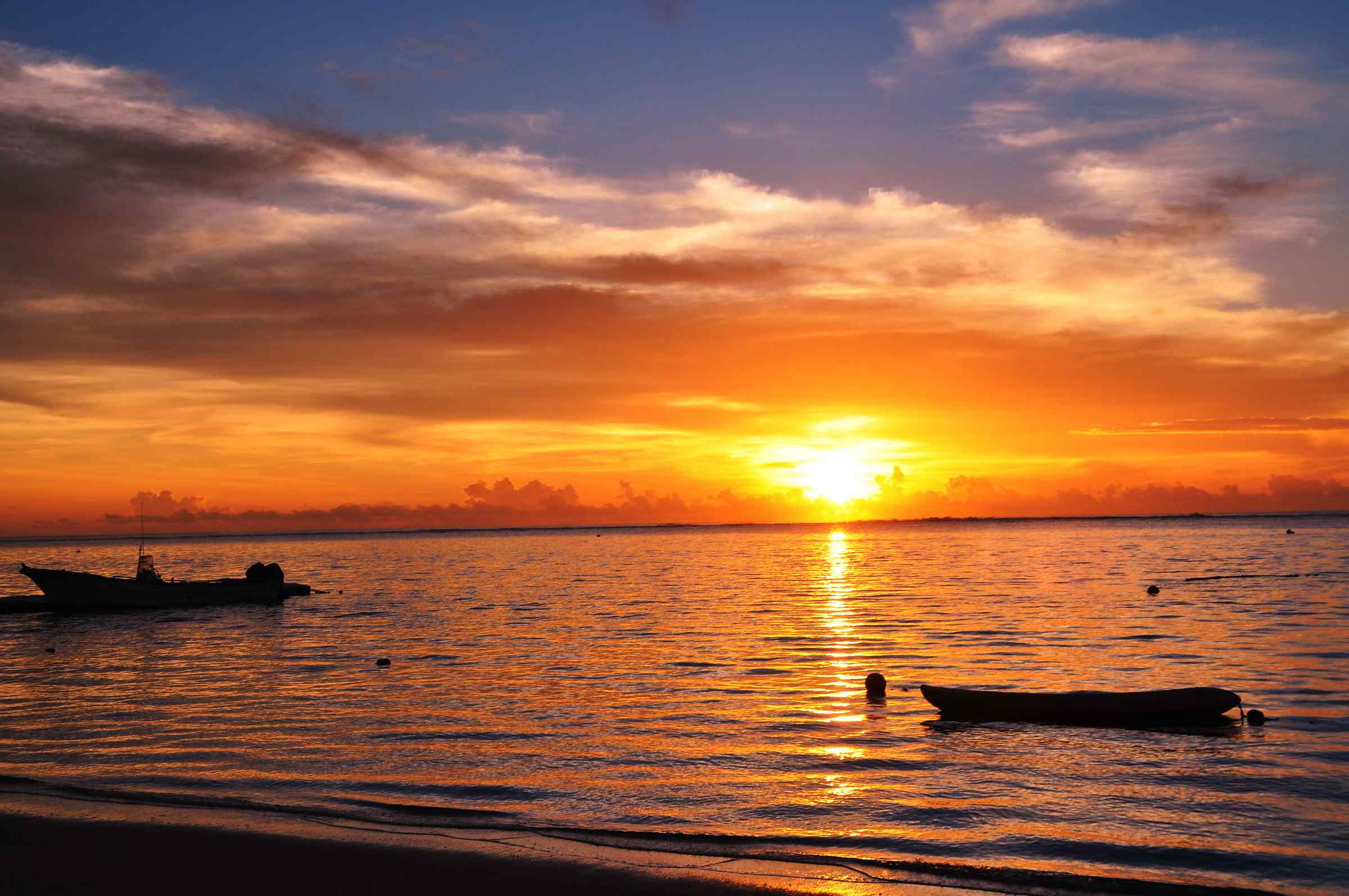 唯美的塞班岛夕阳风景图片