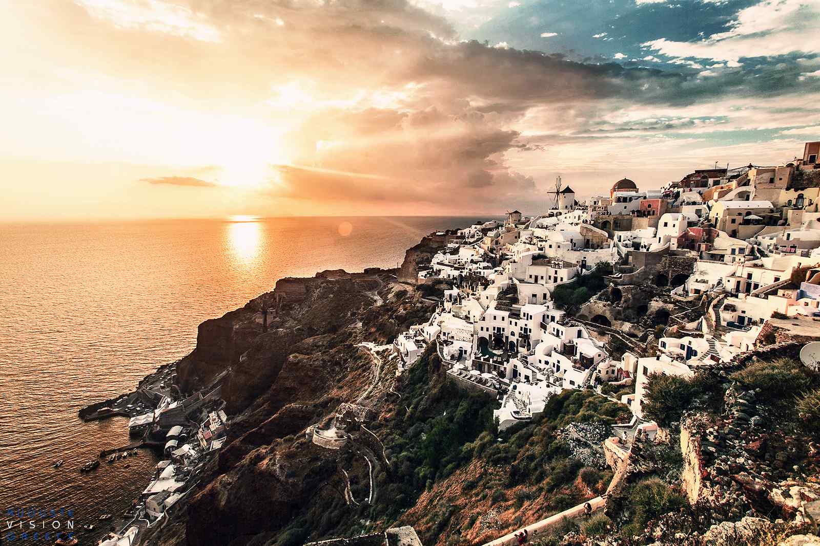 圣托里尼希腊小岛唯美日出风景图片桌面壁纸