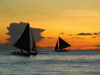 日出时的鼓浪屿海域出海渔船风景图片高清桌面壁纸