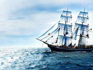 航行在蓝色大海的帆船图片桌面壁纸