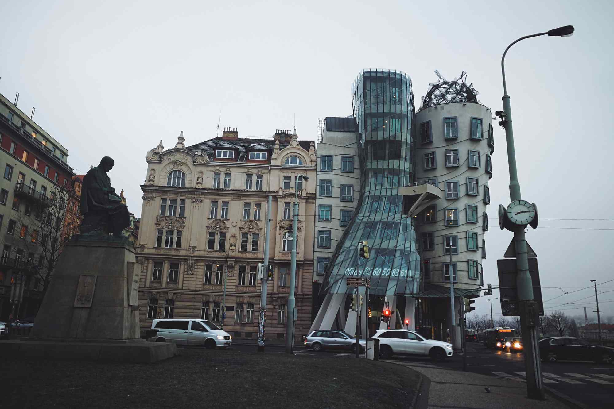 布拉格街头欧洲建筑风景图片高清桌面壁纸