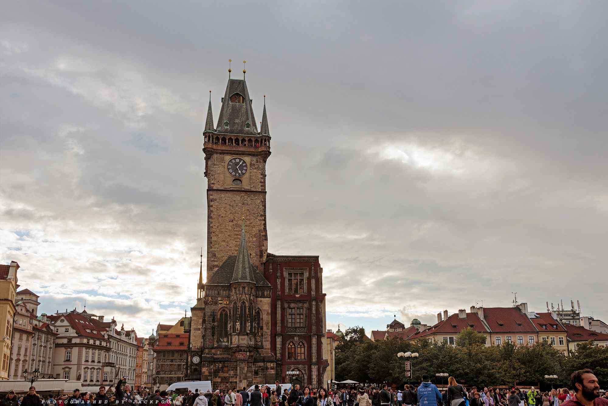 布拉格复古欧洲经典建筑风景图片高清桌面壁纸