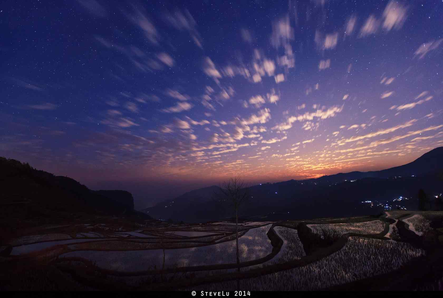 落日余晖下的梯田美丽风景图片