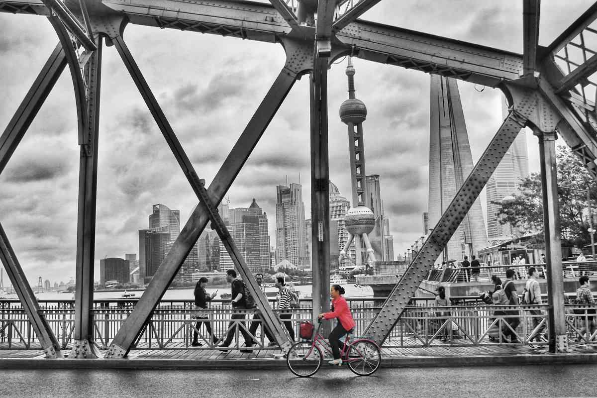 魅力上海：外白渡桥个性摄影图片