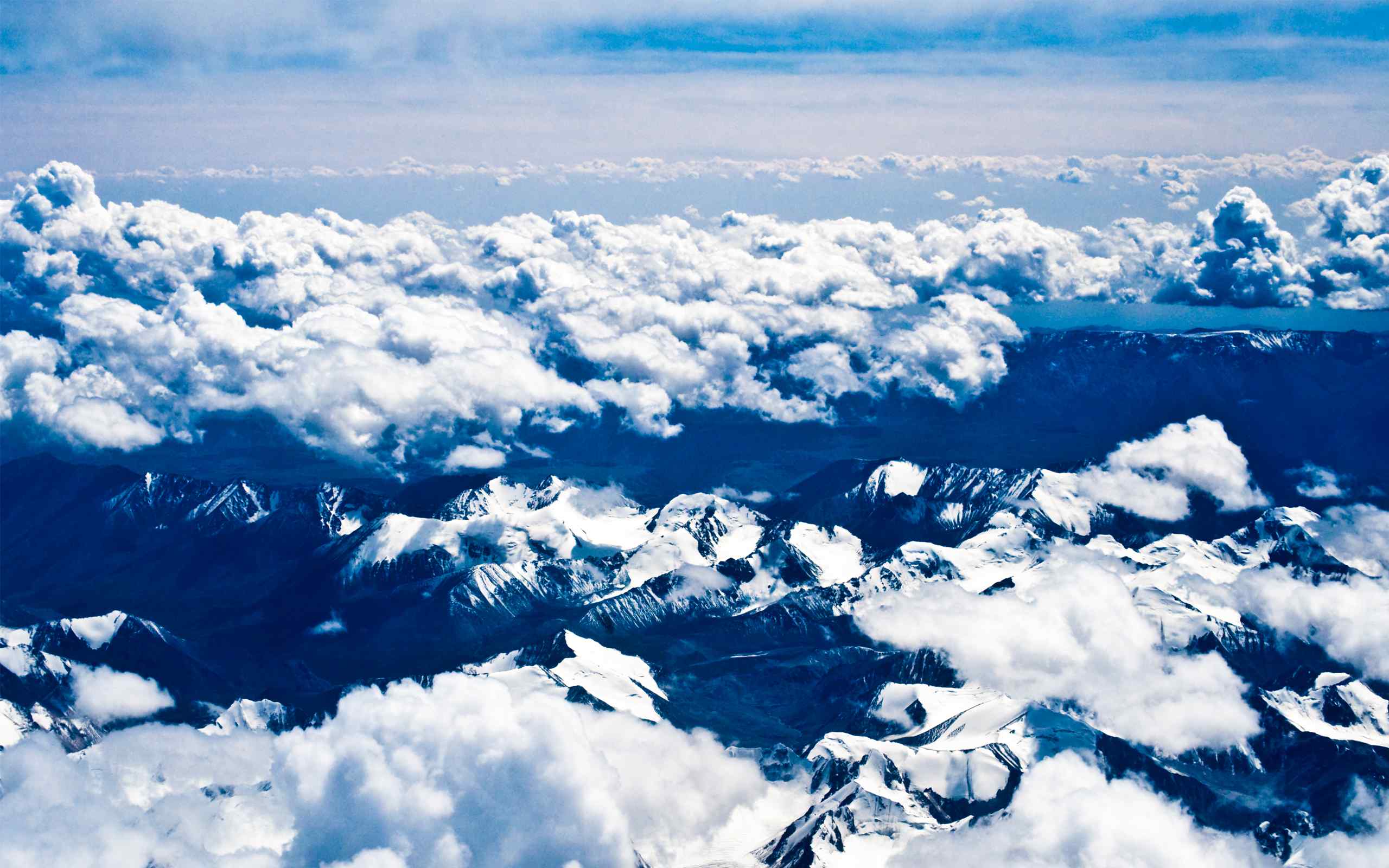 美丽雪山云海风景图片