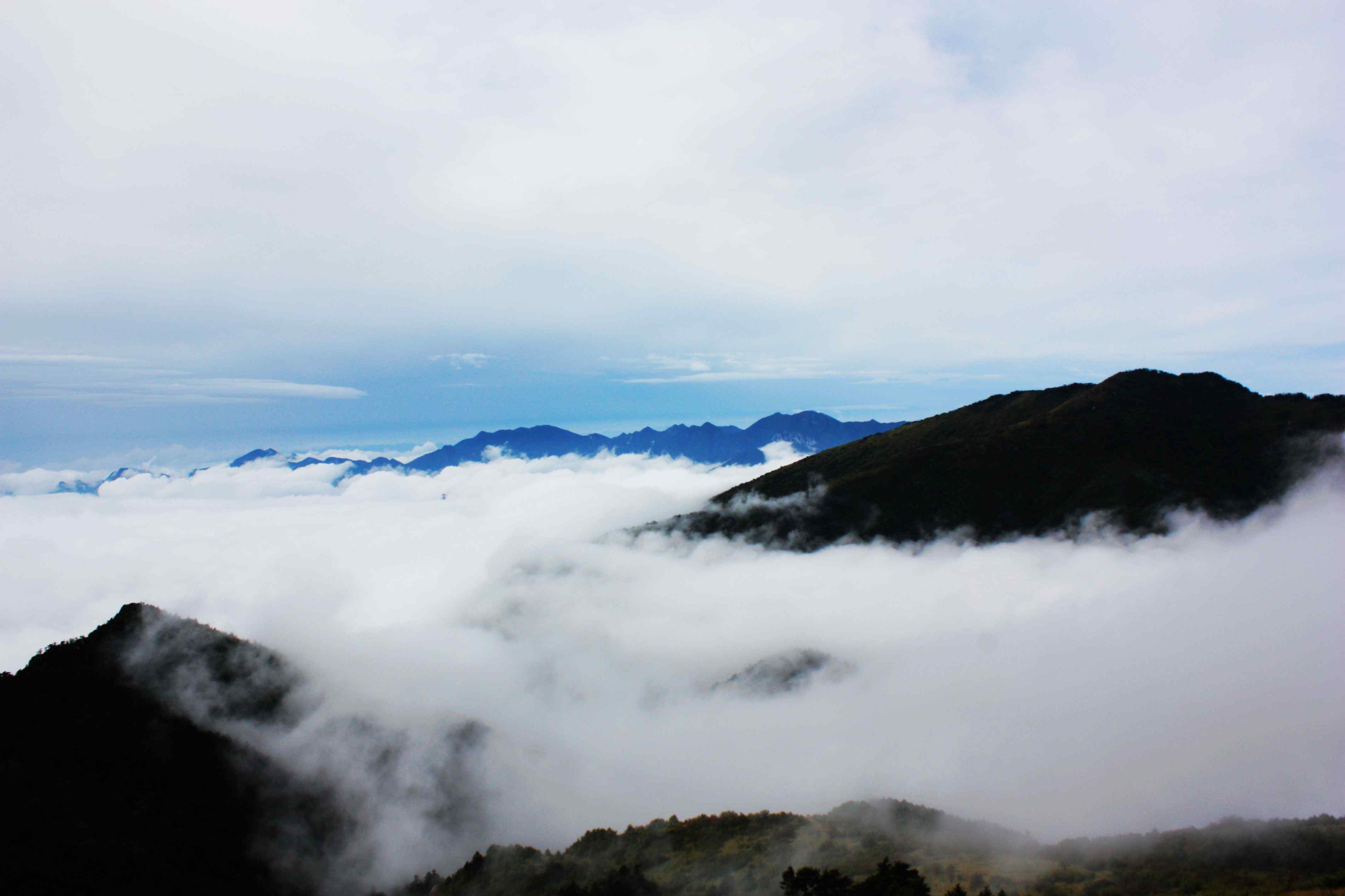 唯美的神农架云海风景图片