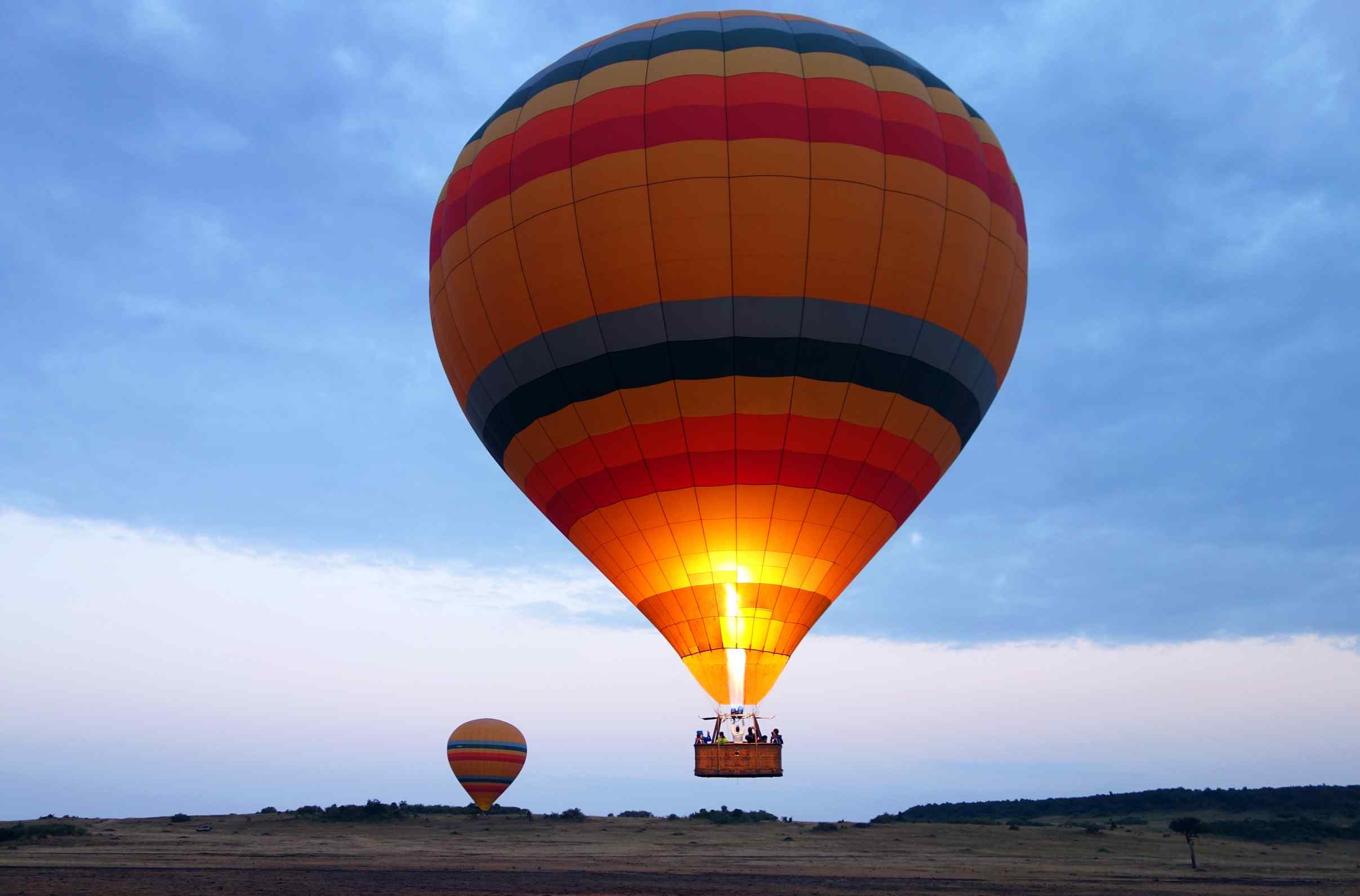 唯美的热气球起飞风景图片