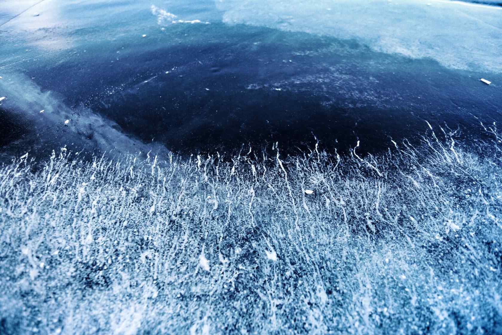 贝加尔湖冬季特色冰凌风景图片高清桌面壁纸