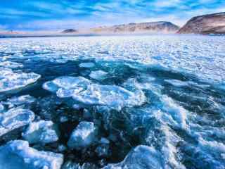 贝加尔湖冰封湖面图片