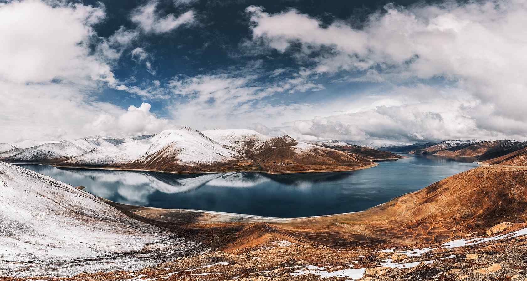 雪域西藏羊湖风景图片