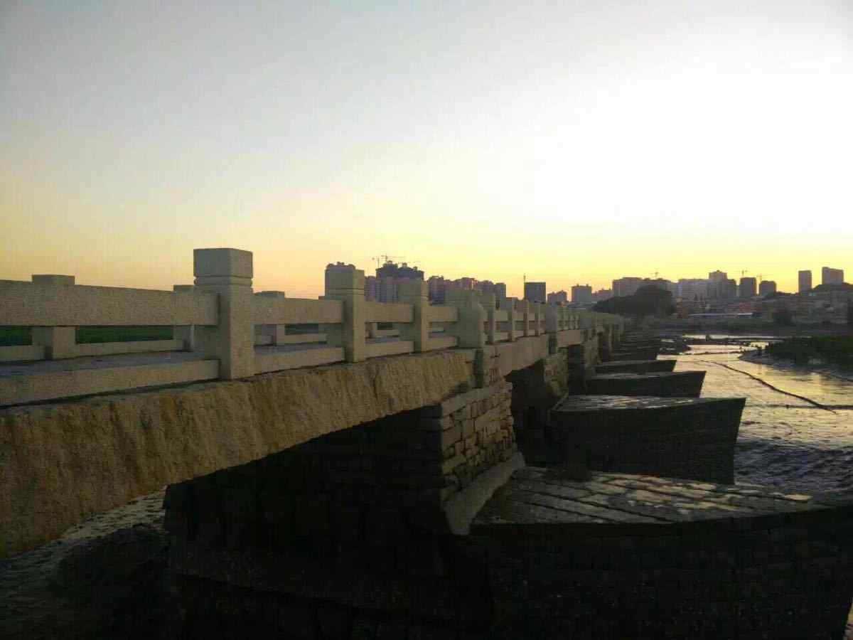 洛阳桥黄昏风景图片