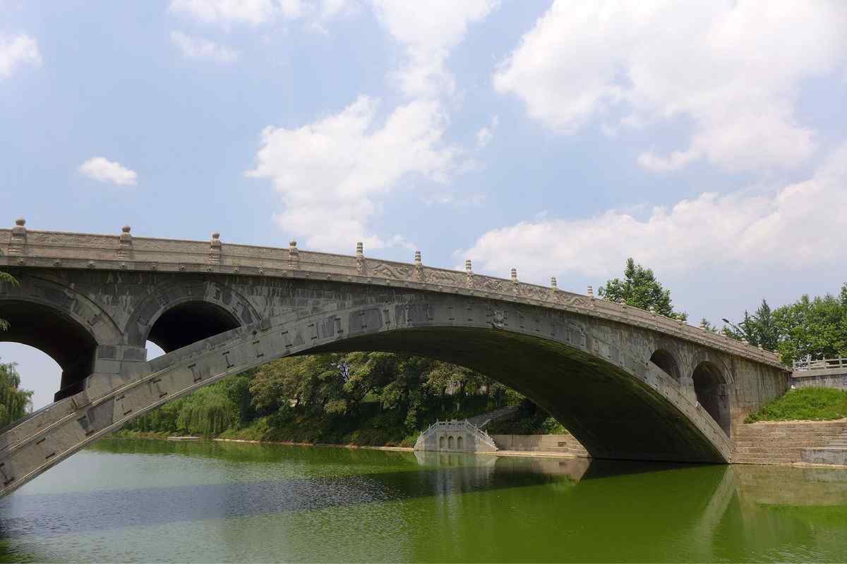 蓝天下的赵州桥风景壁纸