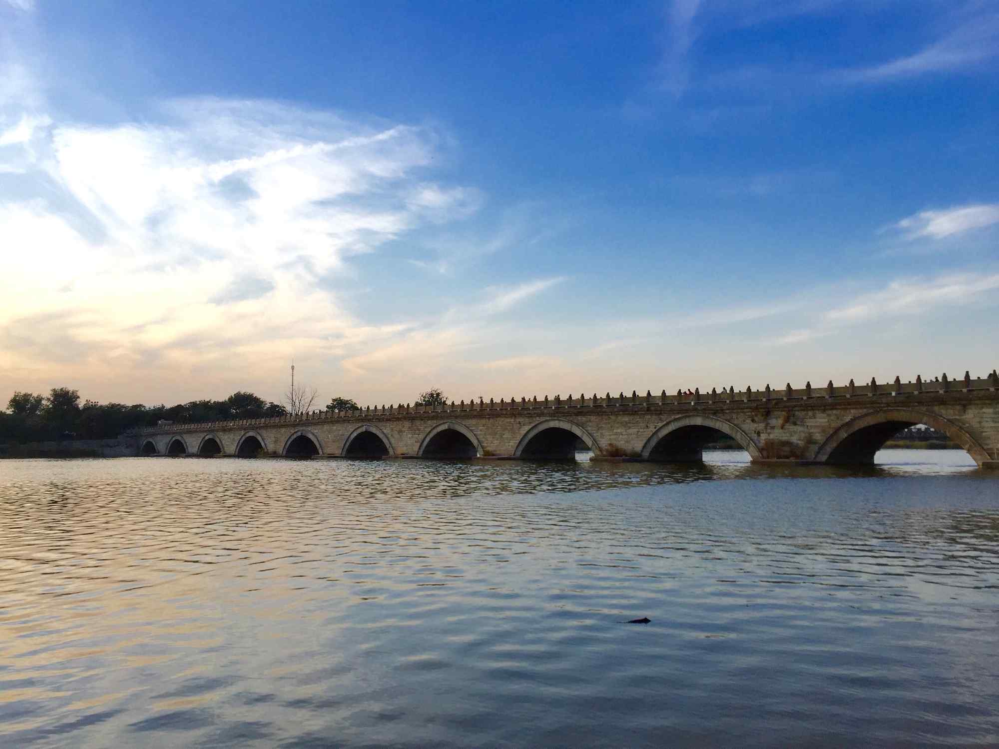 卢沟桥上唯美风景图片