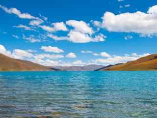 西藏羊卓雍错碧蓝湖水风景图片