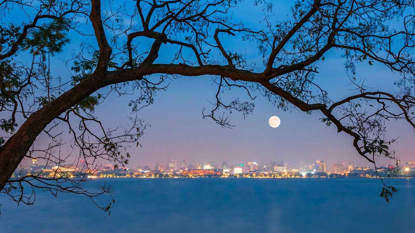 杭州西湖平湖秋月唯美夜景图片