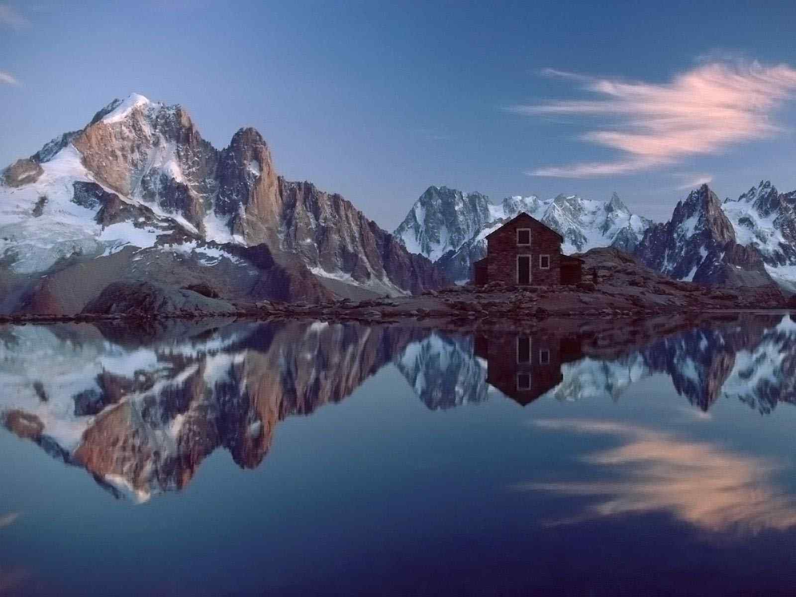 唯美阿尔卑斯山脉风景图片桌面壁纸