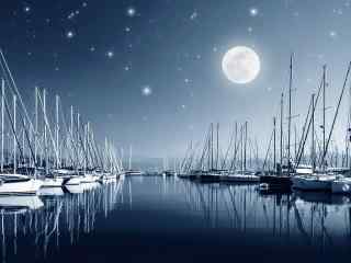 海港上空明亮的月