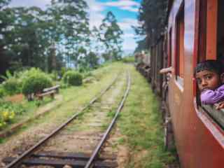 印度唯美铁路风景桌面壁纸