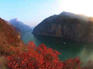 唯美壮观的长江三峡河域桌面壁纸