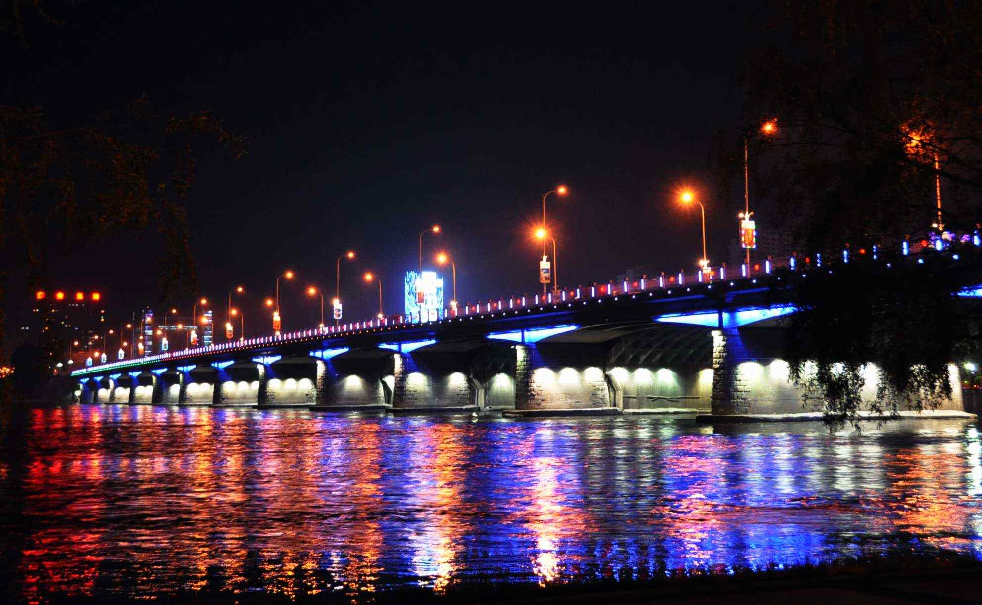 中国河流之松花江夜景图片