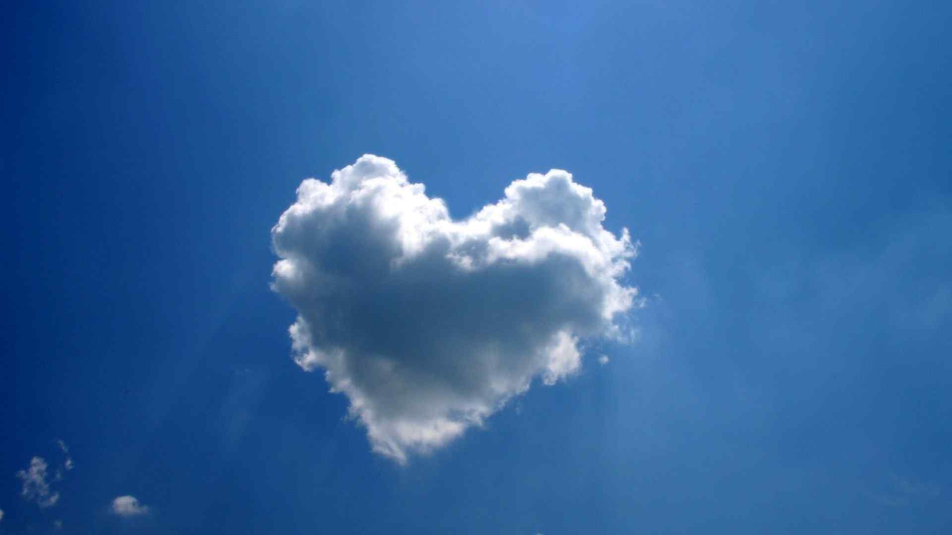 爱心云朵摄影图片-爱心云朵摄影作品-千库网