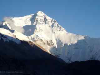 珠穆朗玛峰摄影图