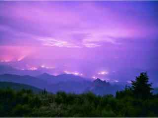 雾灵山唯美紫色云