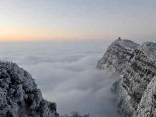 中国最美山峰之峨眉山雪景图片