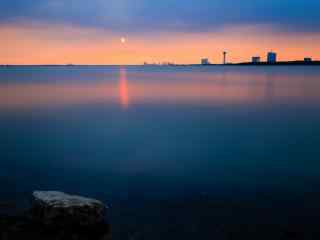 美丽黄昏下的太湖