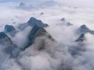 美丽的山中云雾风景壁纸