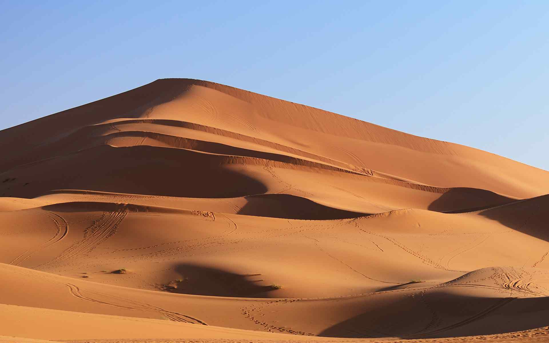 热带沙漠迷人风景高清图片桌面壁纸