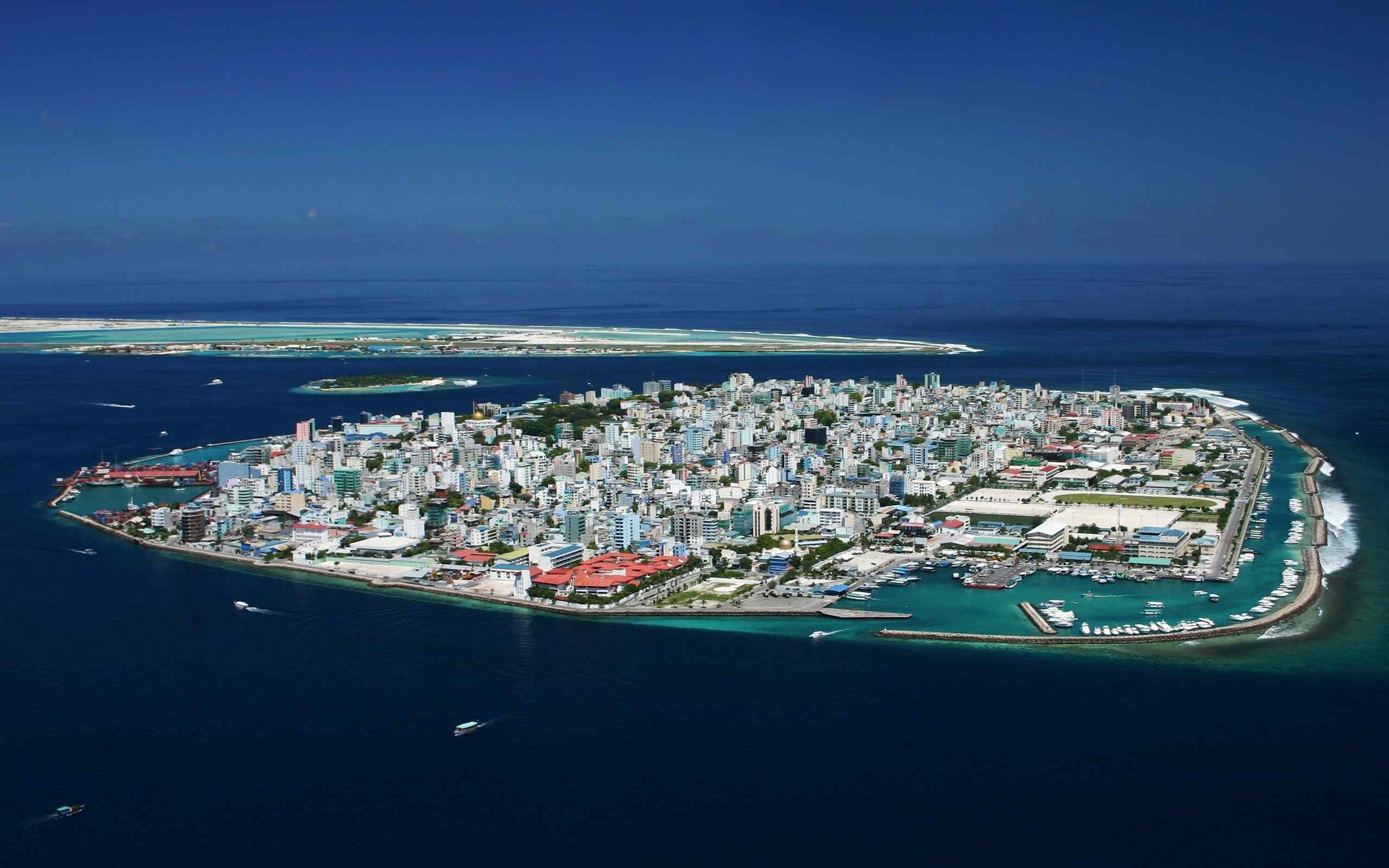 马尔代夫神奇的岛上都市高清壁纸图片