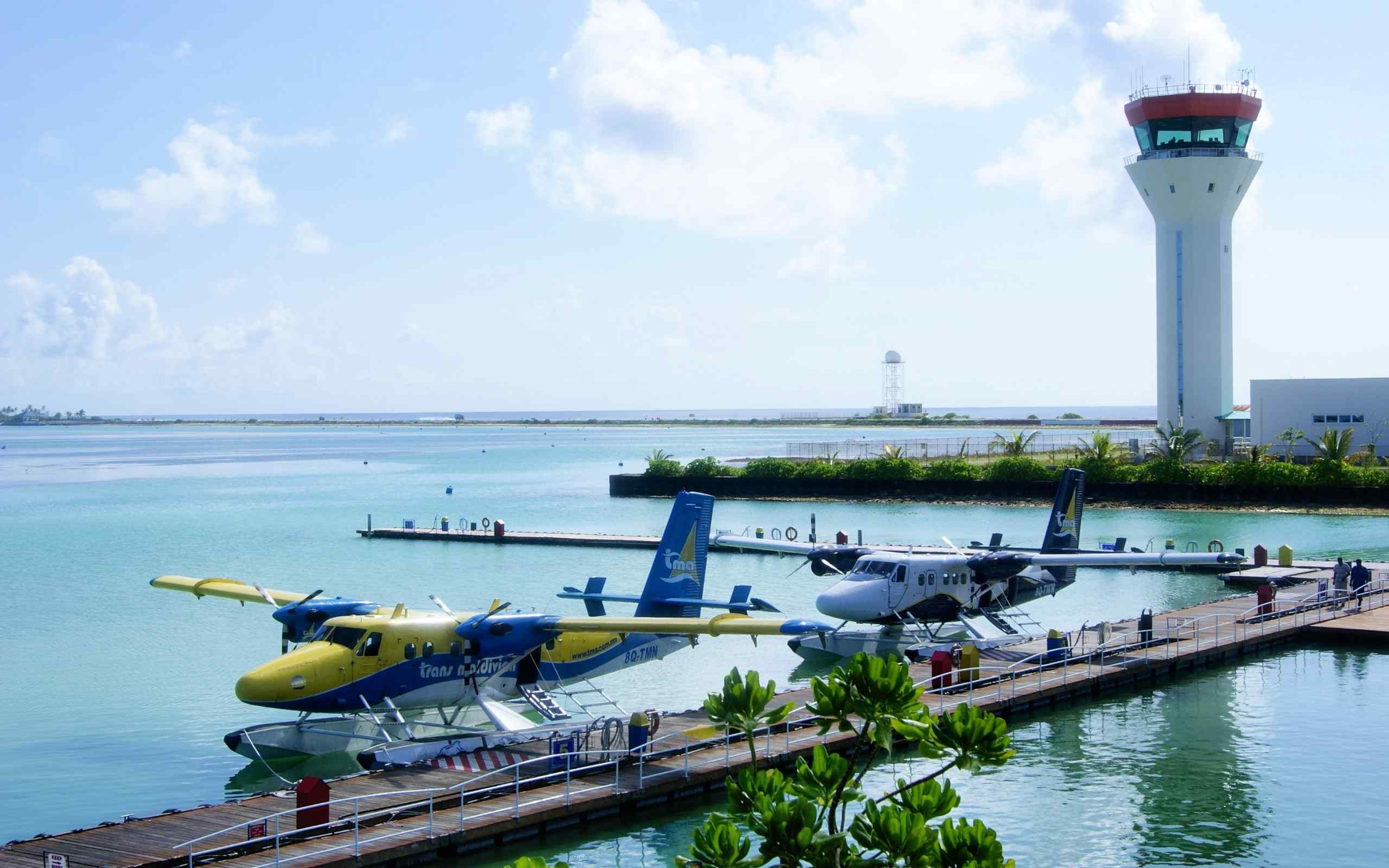 马尔代夫刺激的水上飞机项目高清壁纸图片